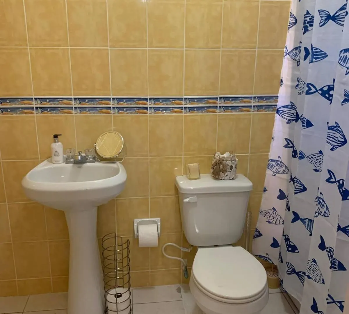 Saunders Beach Manor -Villa 11 나사우 아파트